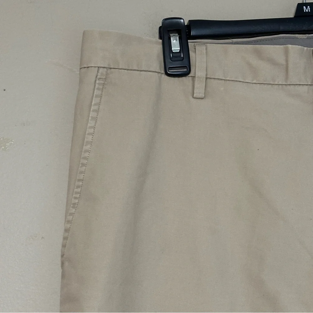 Banana Republic men’s‎ 38/32 straight leg khaki pants